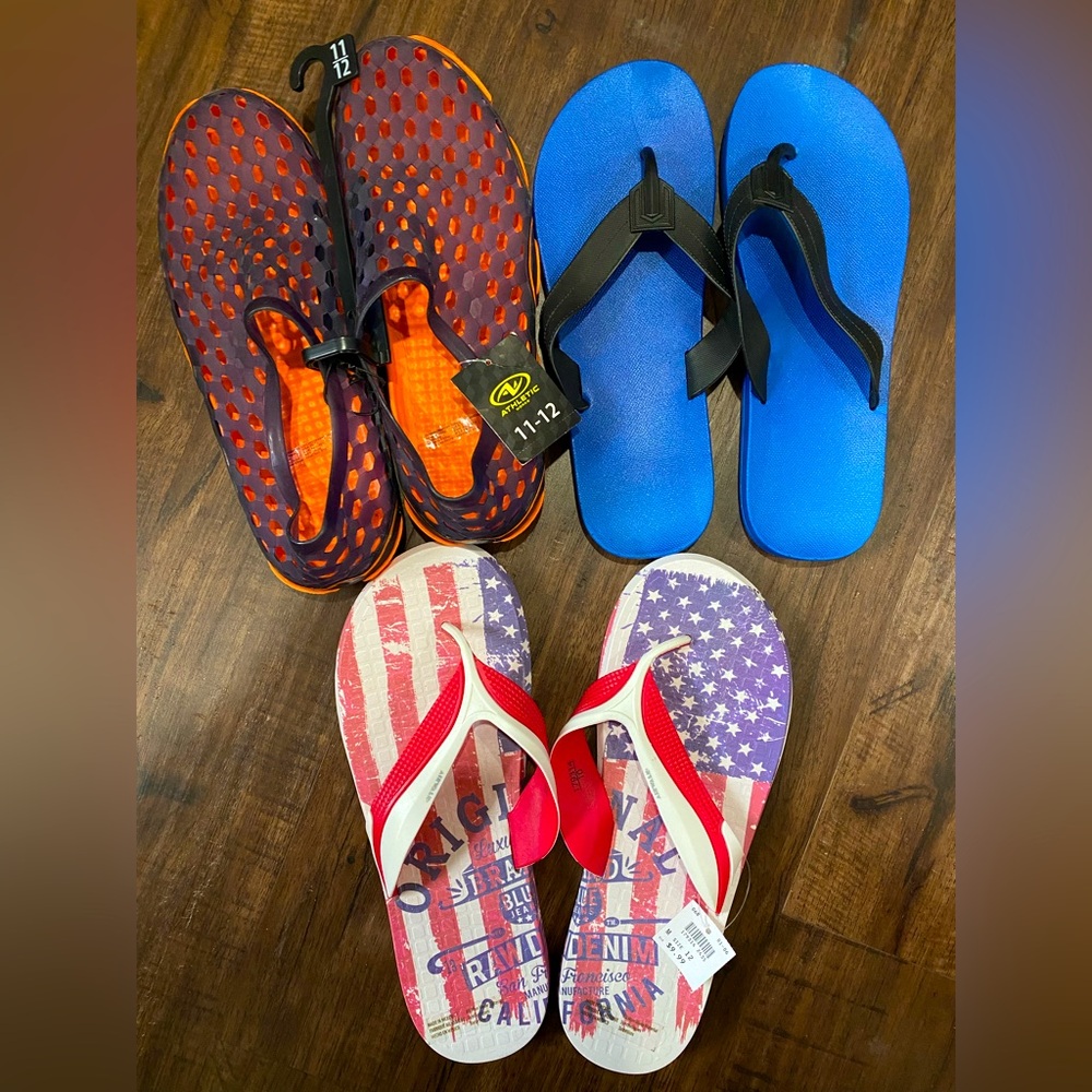 BUNDLE OF 3 MEN’s FLIP FLOPS, Sz 11-12